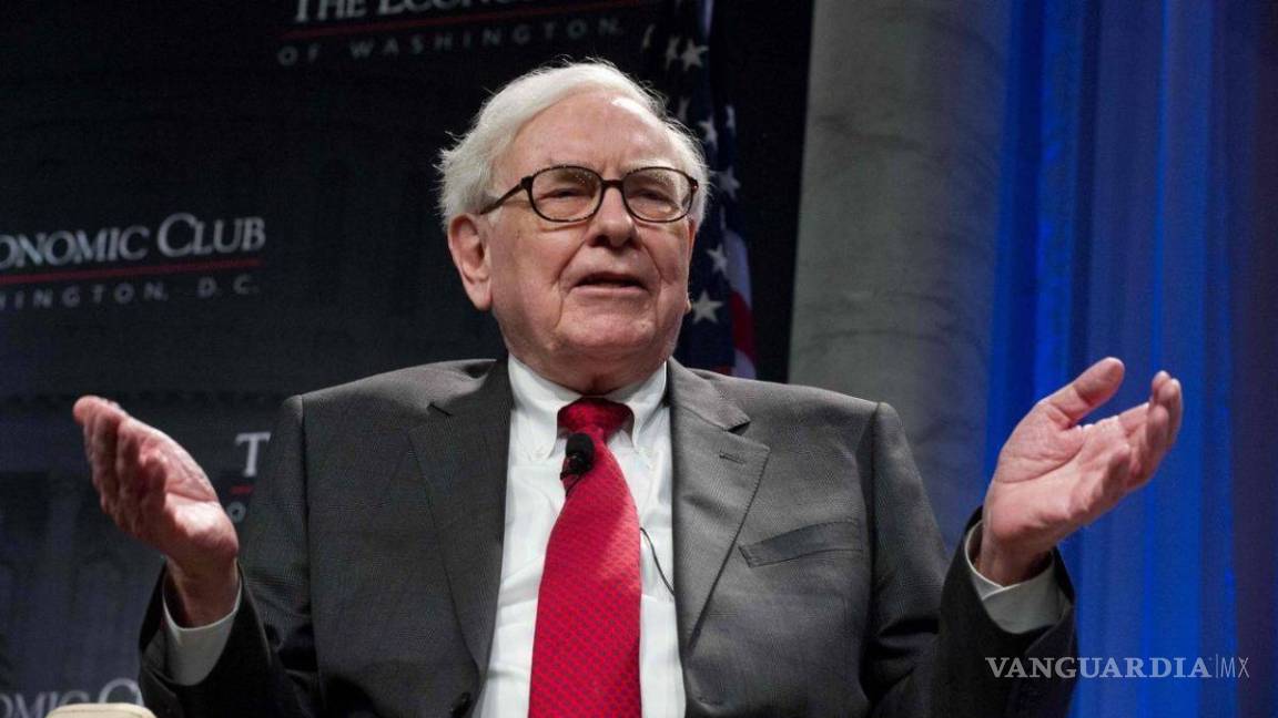 ‘No podremos desinventarla’... Warren Buffett alerta por peligros de la Inteligencia Artificial y la compara con la bomba atómica