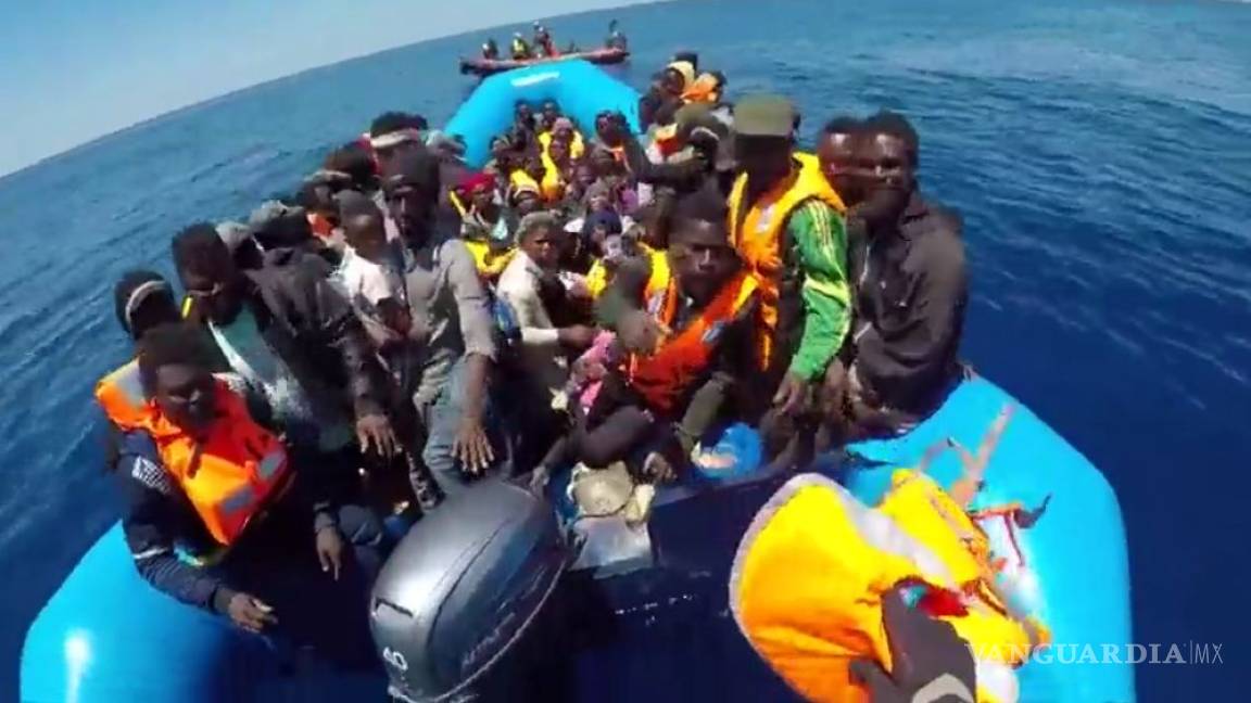 Aprueba Italia multar a ONG que rescaten a migrantes