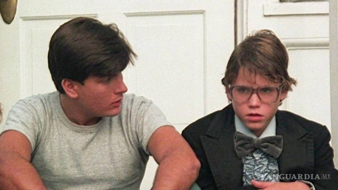 $!'Charlie Sheen me inclinó entre dos remolques, me puso aceite y me violó a plena luz del día': Corey Haim