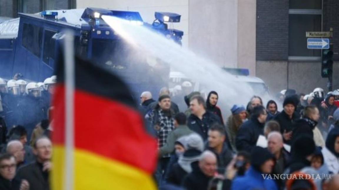 Ultraderechistas alemanes causan disturbios durante una marcha islamófoba