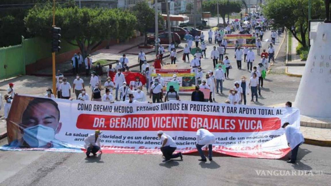 Cambian medida cautelar contra médico detenido en Chiapas