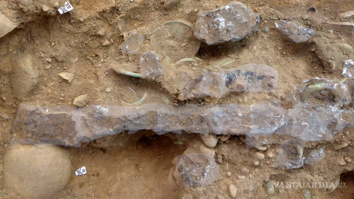 $!Mariusz Stepien realiza uno de los descubrimientos más importantes de la Edad de Bronce en Escocia