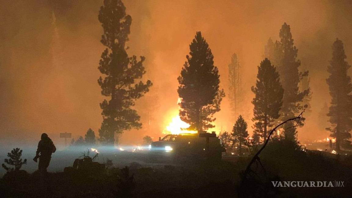 Incendios en California obligan a evacuar miles de personas