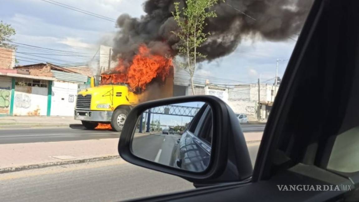 Reportan quema de vehículos y comercios en municipios de Guanajuato