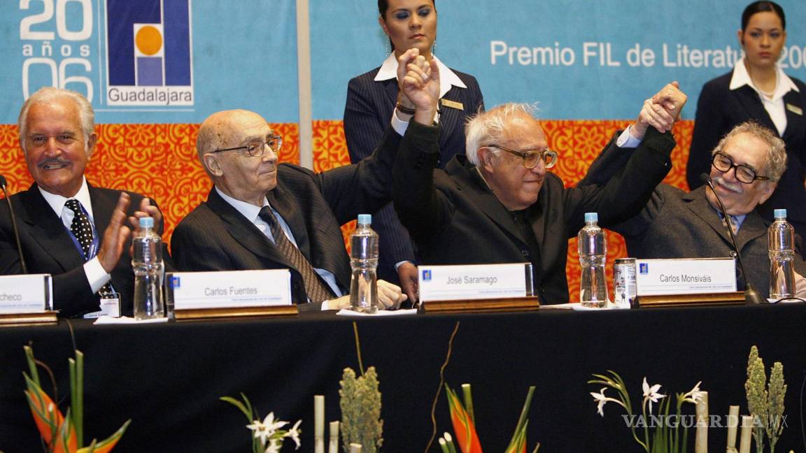 $!25 de noviembre de 2006. Carlos Fuentes, José Saramago, Carlos Monsiváis y García Márquez (de izda a dcha), en la inauguración de la FIL de Guadalajara.