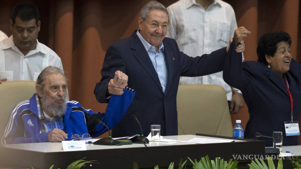 Comunistas cubanos confirman a Raúl Castro al frente del Partido
