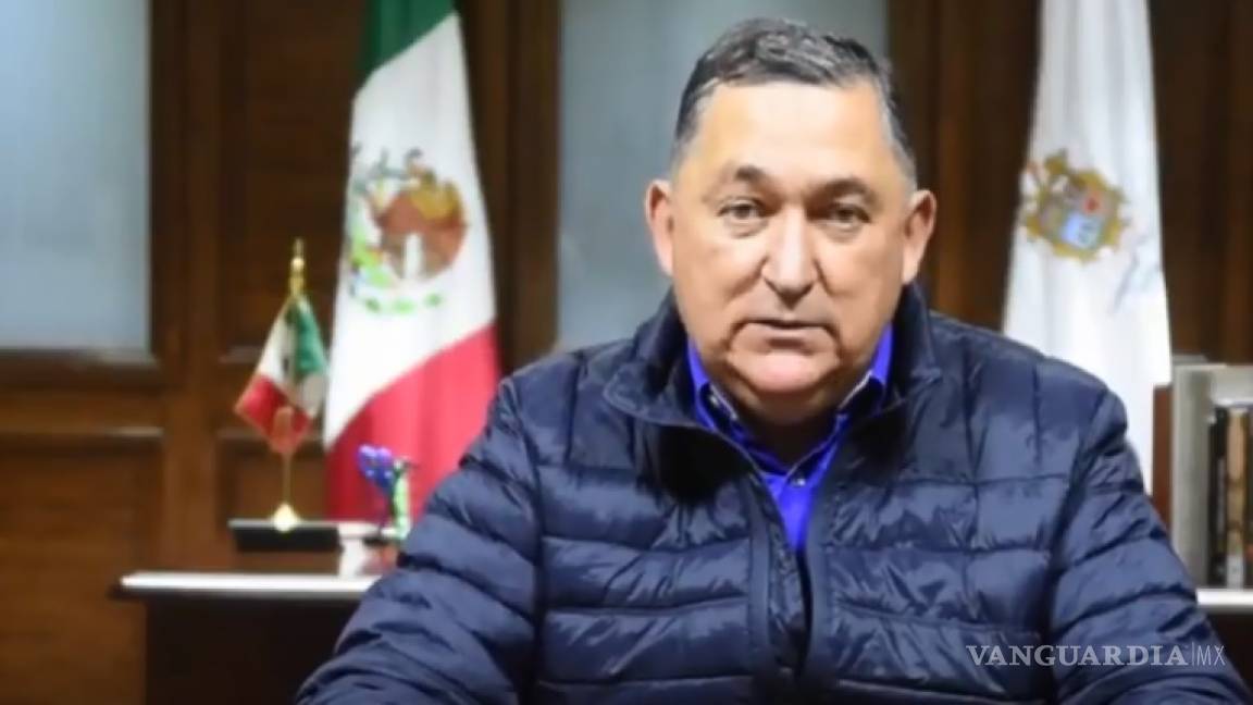 En su último día Isidro López pelea con equipo del Gobierno de Coahuila por recursos no entregados a Saltillo
