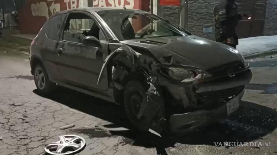 $!El Peugeot se desplazaba además a exceso de velocidad.