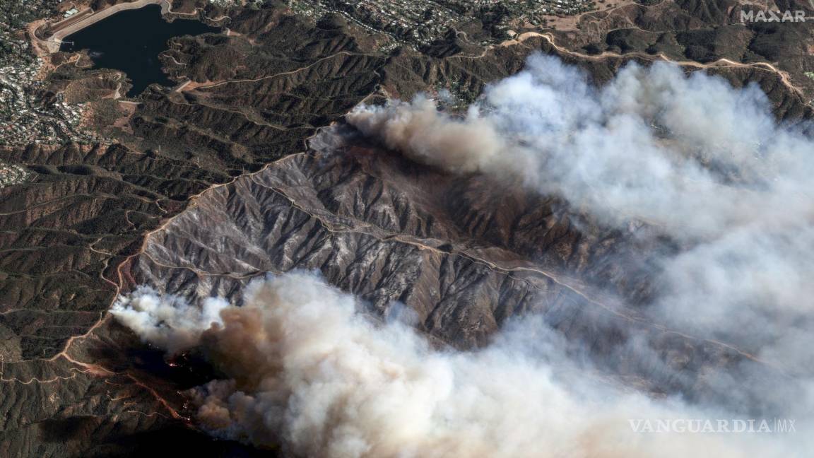 Suben a 16, cifra de muertos por incendios forestales en Los Ángeles