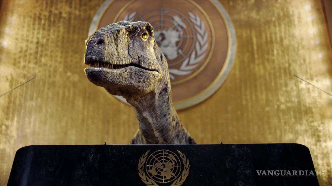 Un dinosaurio exige a los humanos que no se extingan en las Naciones Unidas