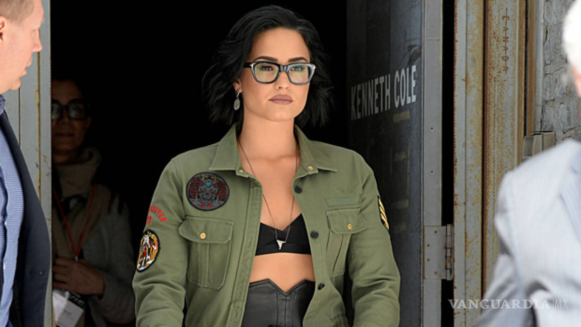 Captan a Demi Lovato en la calle luego de sobredosis