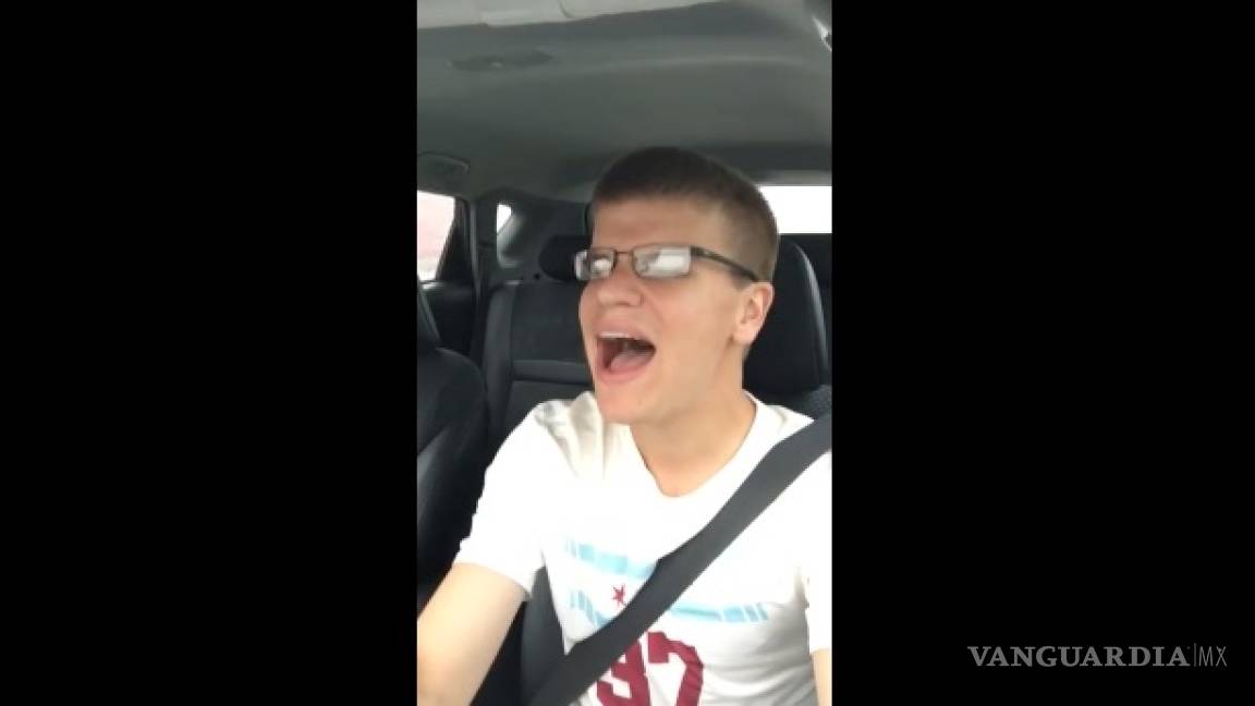 Joven grabó su propio accidente mientras manejaba y cantaba