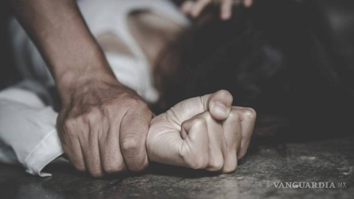 Cuatro sujetos abusan de jovencita de 16 años en colonia Hacienda Narro de Saltillo