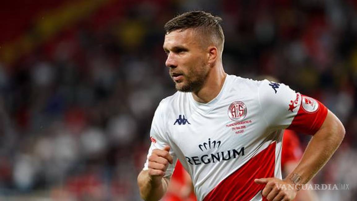 El mensaje de Lukas Podolski que da esperanza a la afición de Querétaro