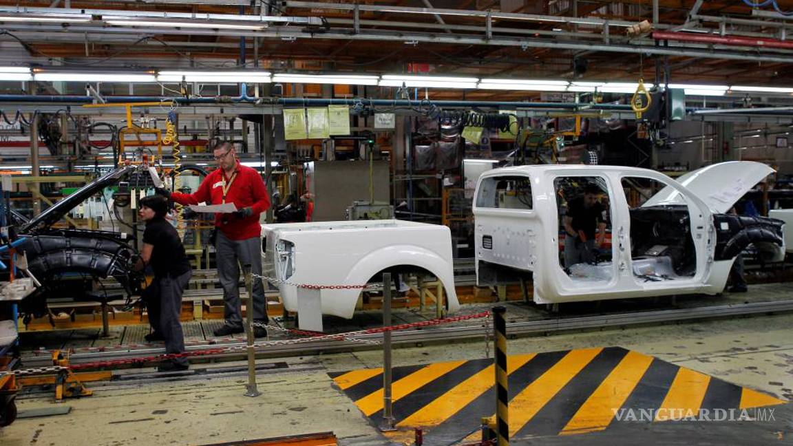 $!Nissan podría reducir personal y cerrar plantas; fabricaría un millón de autos menos