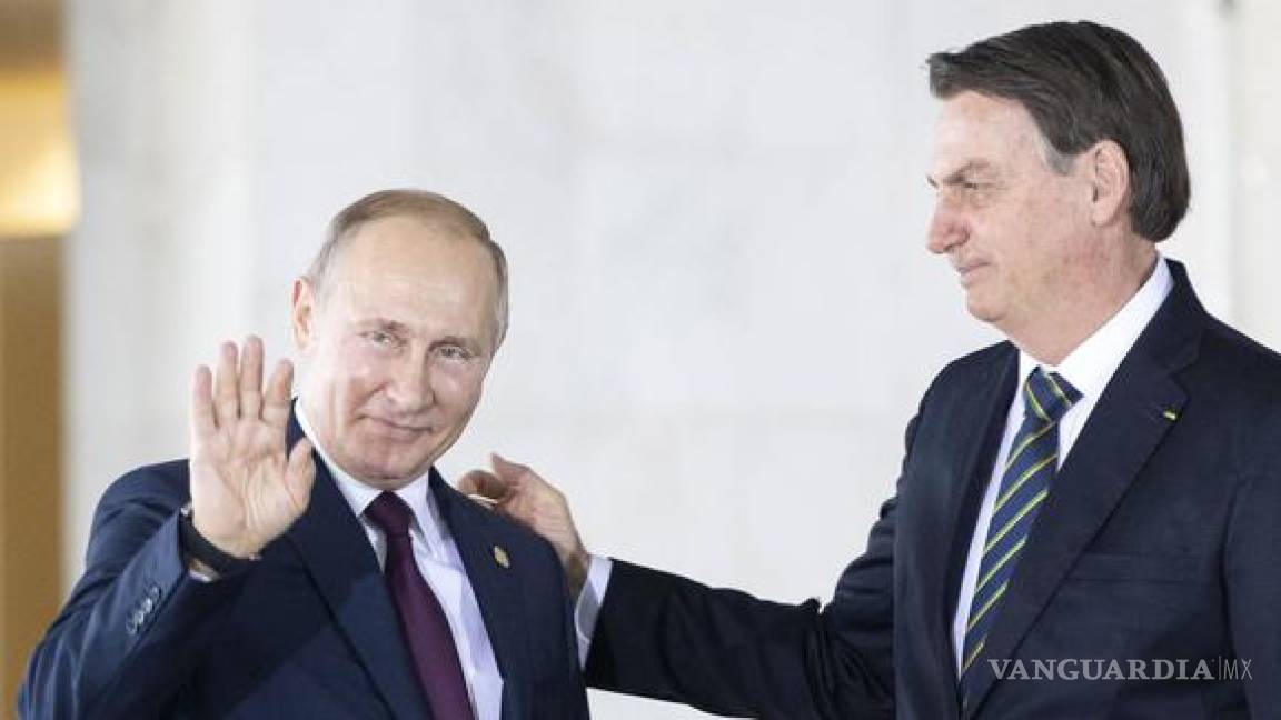 Conversa Bolsonaro con Putin sobre adquirir la vacuna Sputnik V