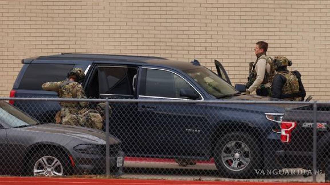 Rescatan a rehenes de sinagoga en Texas; confirman muerte del secuestrador