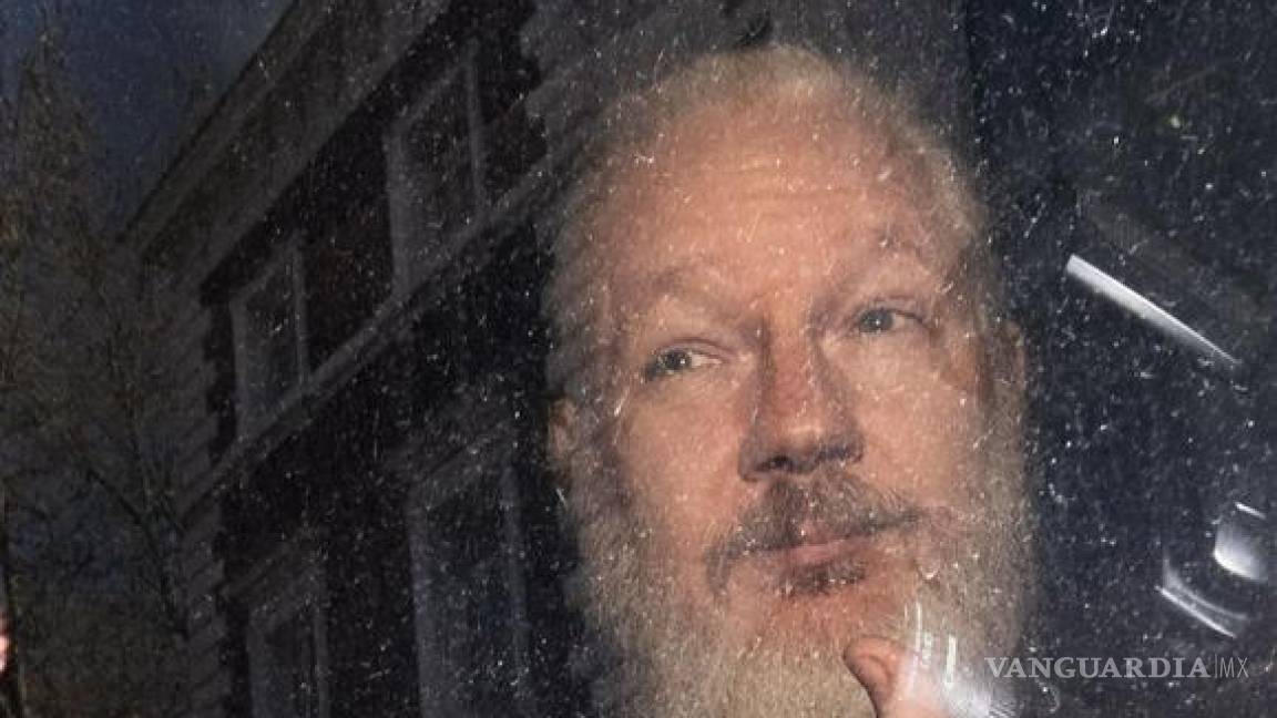Jueza niega libertad bajo fianza a Julian Assange, fundador de WikiLeaks por riesgo de fuga