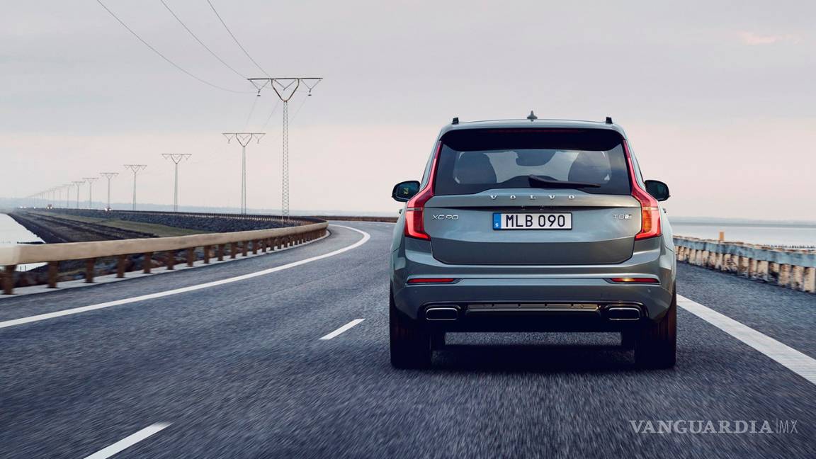 $!El Volvo XC90 se actualiza para ser más eficiente, más seguro y conectado