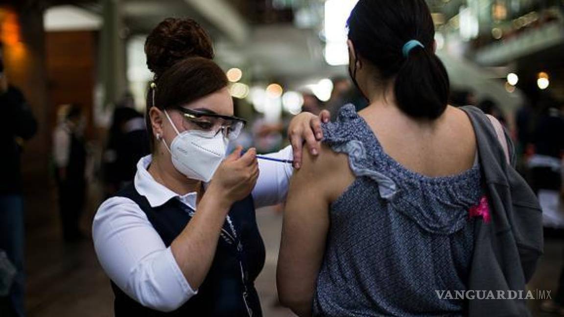 Refuerzo de vacuna para maestros tendrá que esperar, clima retrasa llegada de dosis