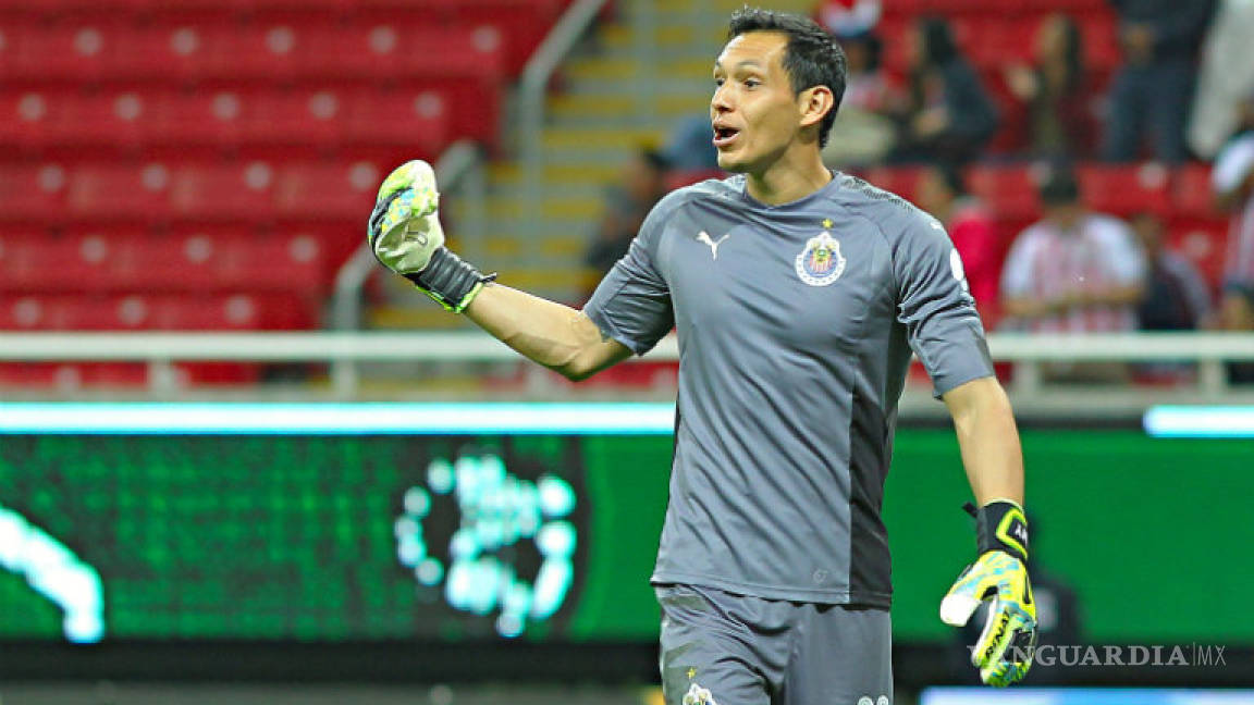 Chivas renovó el préstamo de Rodolfo Cota por seis meses