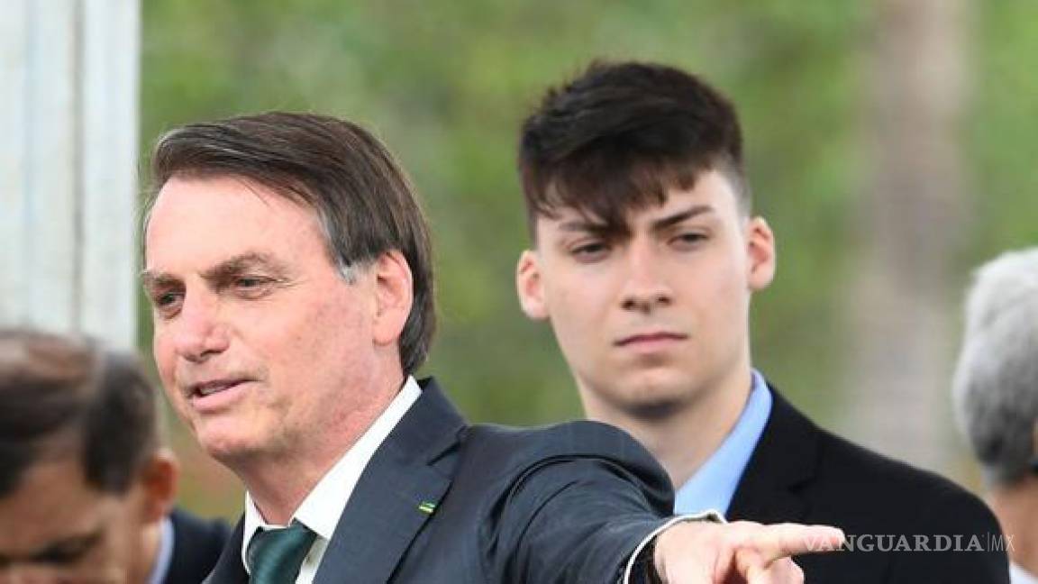 Investigan a hijo de Jair Bolsonaro por lavado de dinero; catean sus domicilios