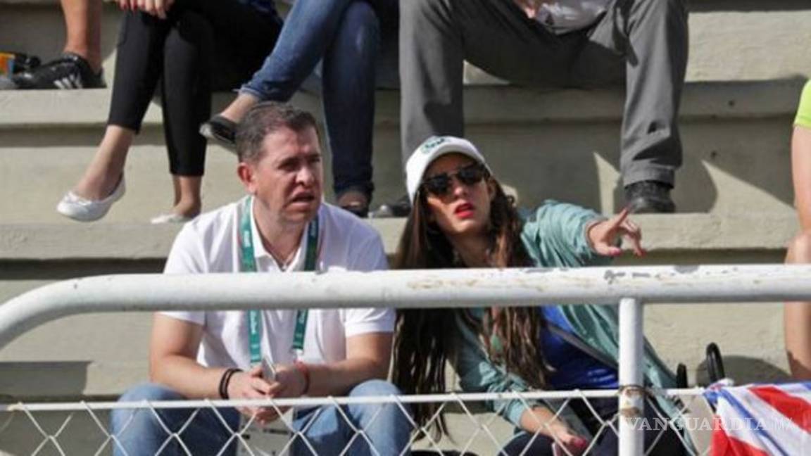 $!¿Con quién baila Enrique Peña Nieto y que no es su novia Tania Ruiz?