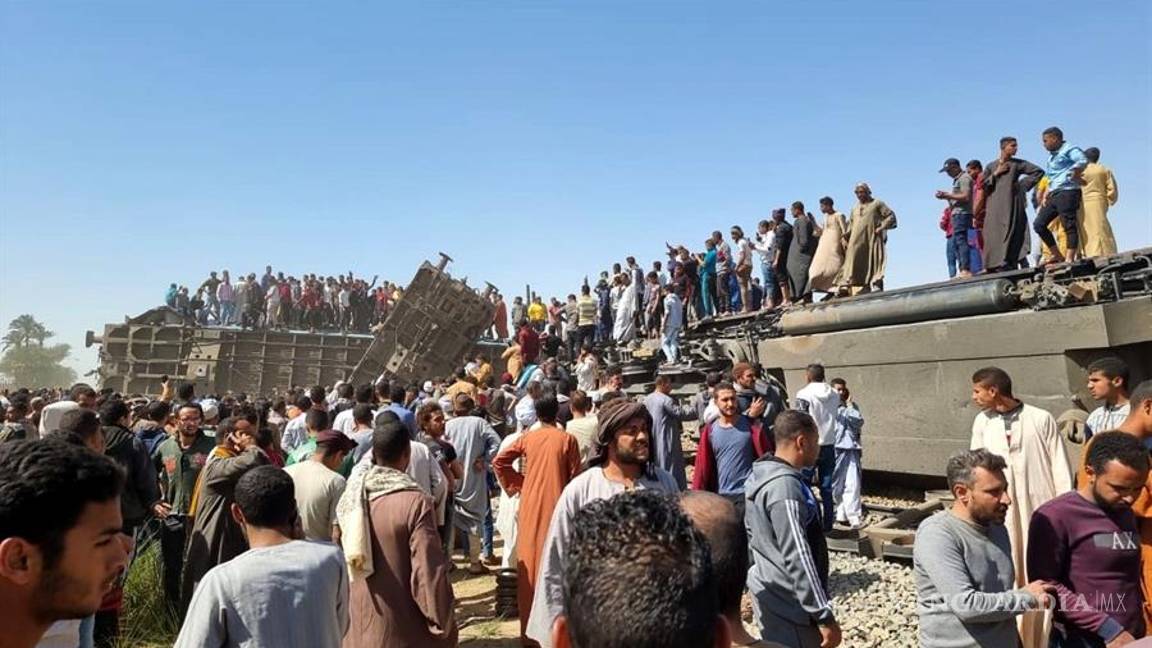 $!Choque de dos trenes deja al menos 32 muertos y 66 heridos en Egipto