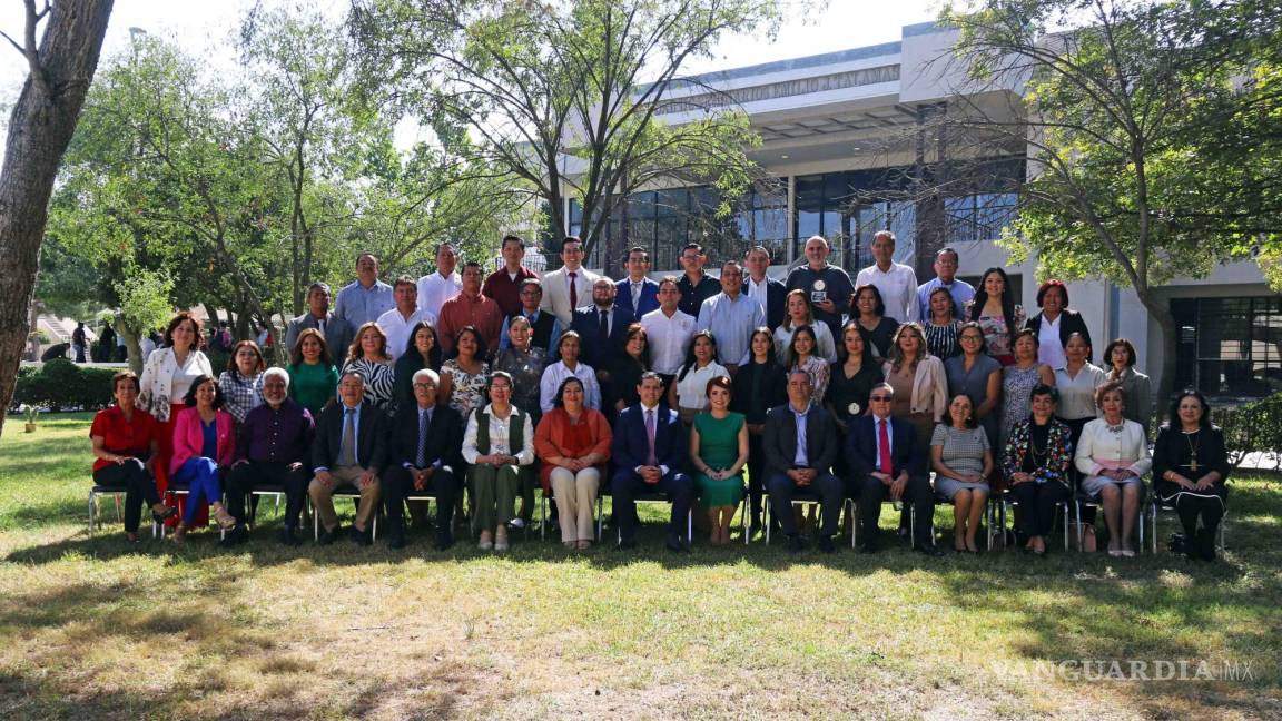 Celebran 50 años del Instituto de Enseñanza Abierta de la UAdeC como pionero en educación abierta en Saltillo