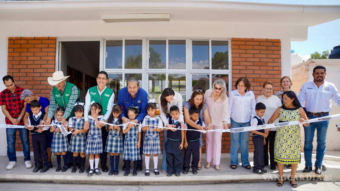 $!Autoridades estatales y municipales realizaron la entrega oficial de la nueva aula didáctica en el Jardín de Niños Vicente Suárez, en la colonia El Mirador.