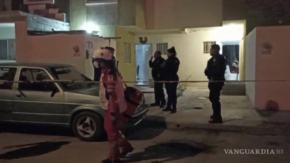 $!Al pequeño salió de la casa y pidió ayuda a los vecinos quienes lo auxiliaron, momentos después llegó el esposo e informó que la mujer padecía cuadros depresivos pero nunca había atentado contra su vida.