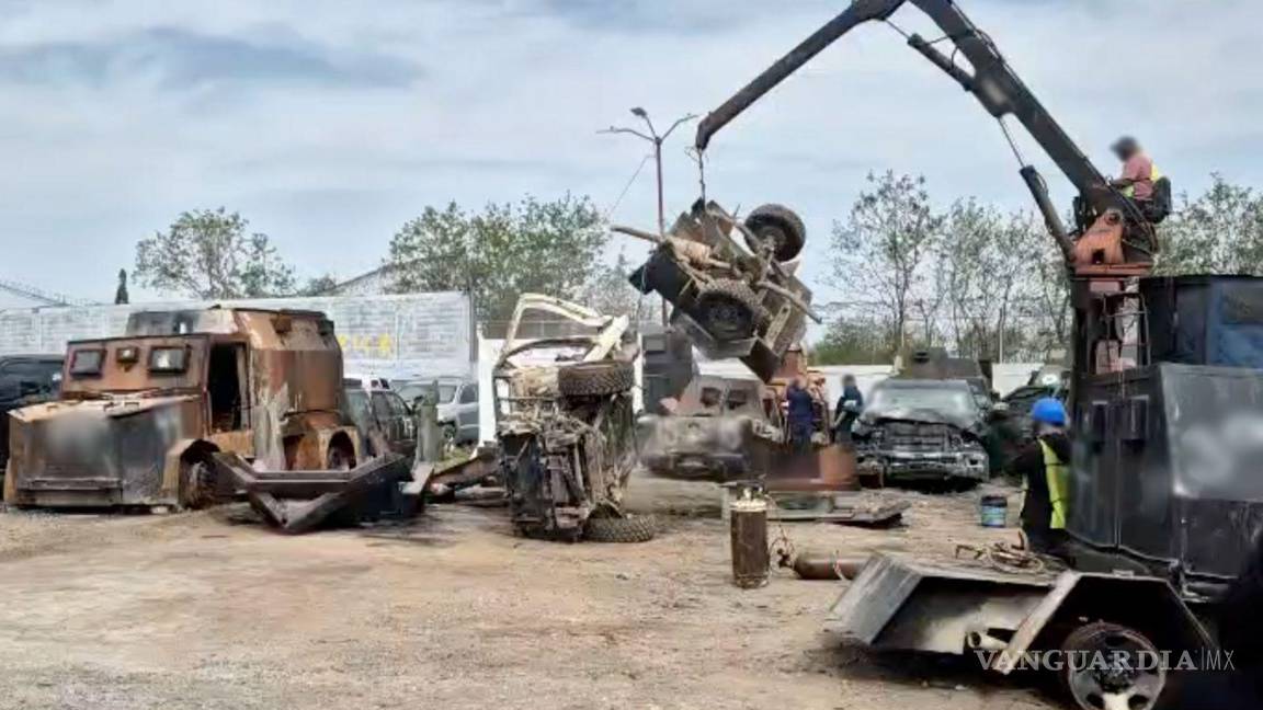 $!Los vehículos destruidos están relacionados con 19 expedientes | FOTO: FGR/CUARTOSCURO.COM