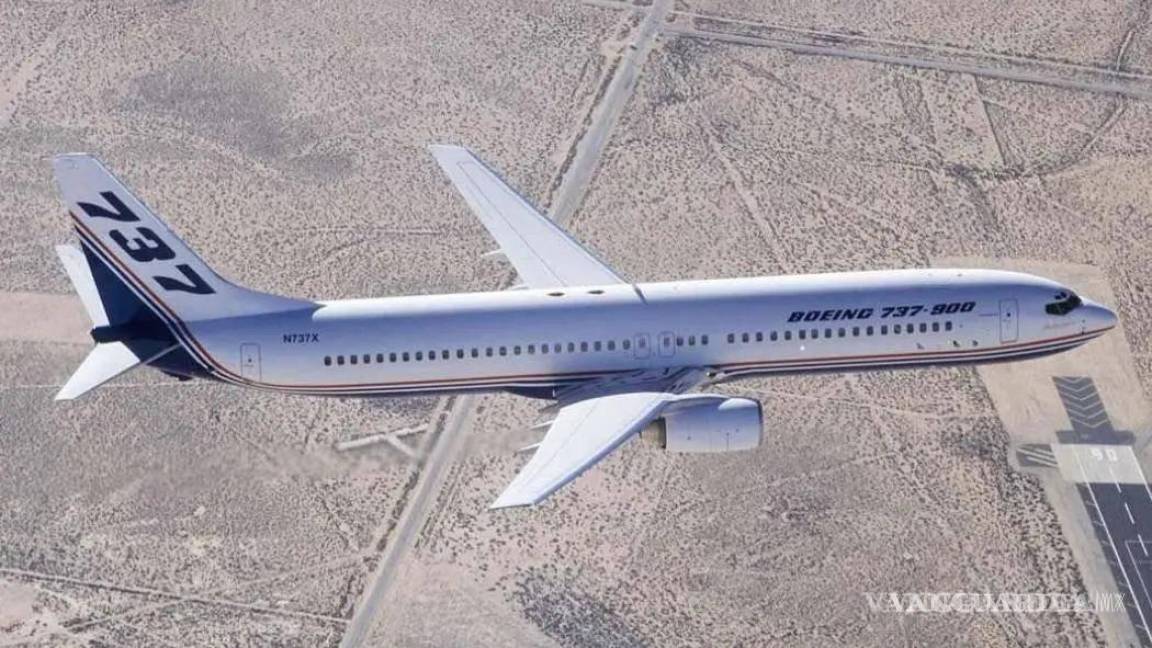 Aviación de EU recomienda inspeccionar puertas de todos los Boeing 737-900