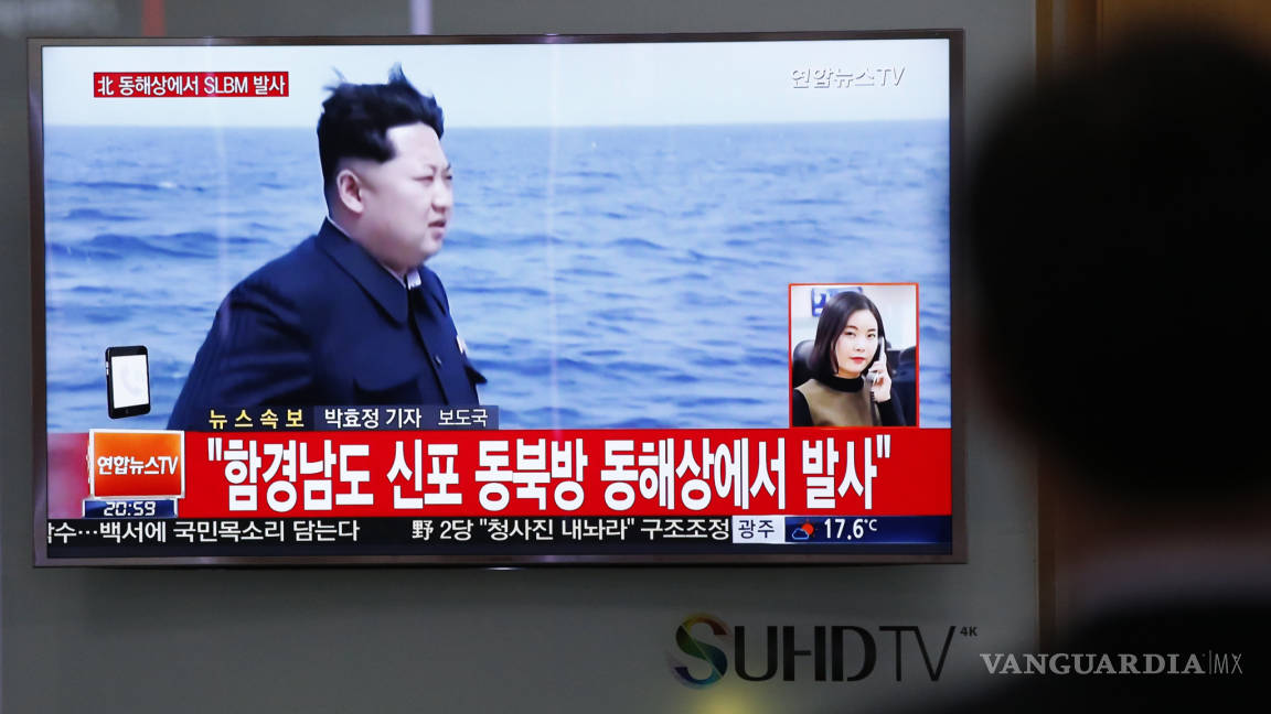 Corea del Norte logra lanzar un misil de medio alcance desde un submarino