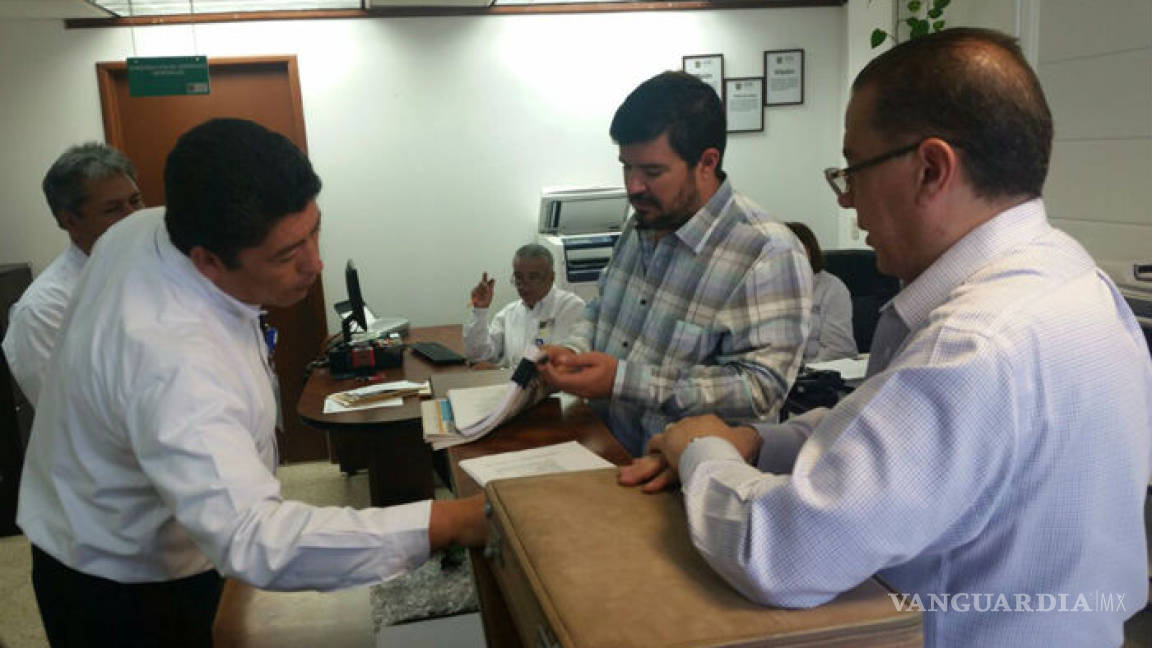 Demanda director de diario El Mañana a alcalde de Nuevo Laredo por corrupción y enriquecimiento ilícito