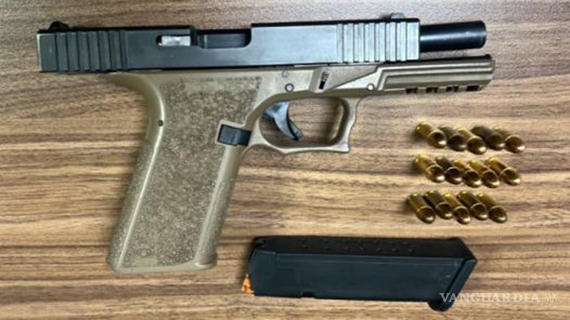 $!Durante el operativo se aseguró una pistola abastecida con 15 cartuchos útiles.