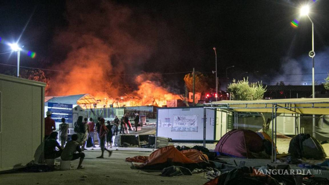 Arrestados 18 inmigrantes por incendio en campamento de Lesbos