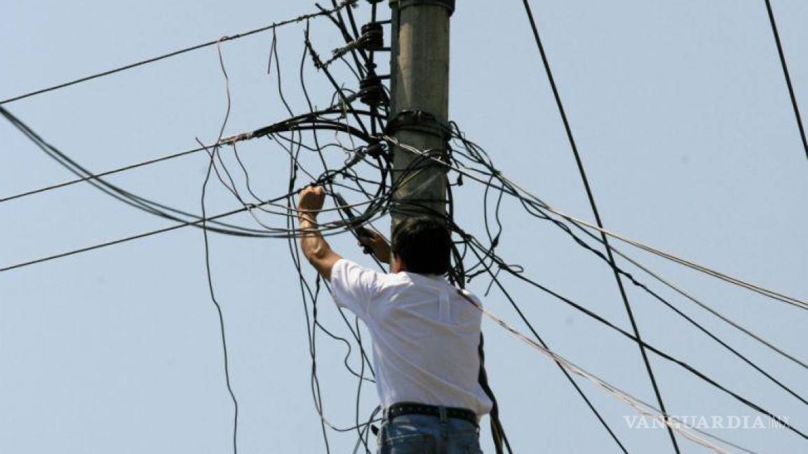 ‘Huachicoleo’ eléctrico no para, CFE pierde más de 19 mdp diarios por robo de energía