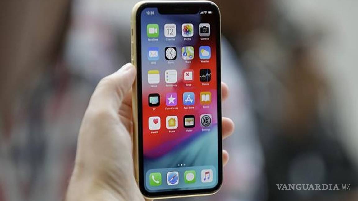 $!Feministas contra los nuevos iPhone, 'son muy grandes para las manos de una mujer'