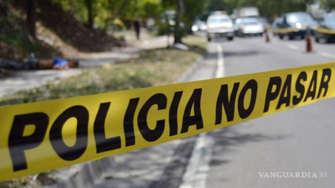 Localizan arma de juguete y bombas molotov en secundaria y jardín de niños de Nuevo León