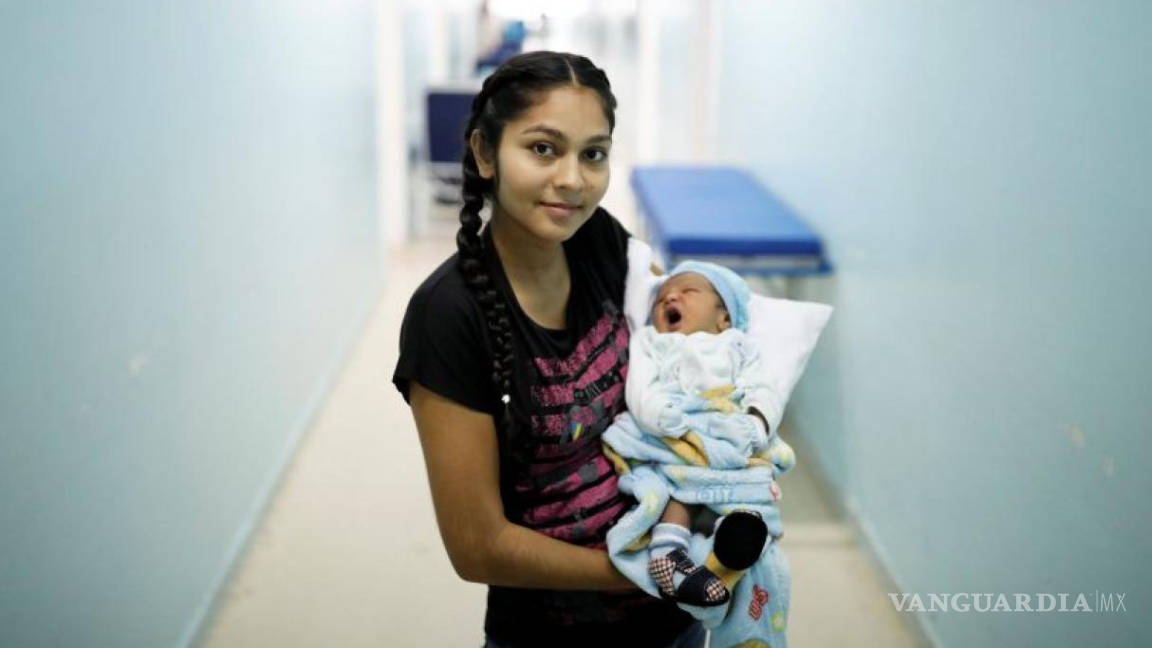 Huyen venezolanas embarazadas a Brasil