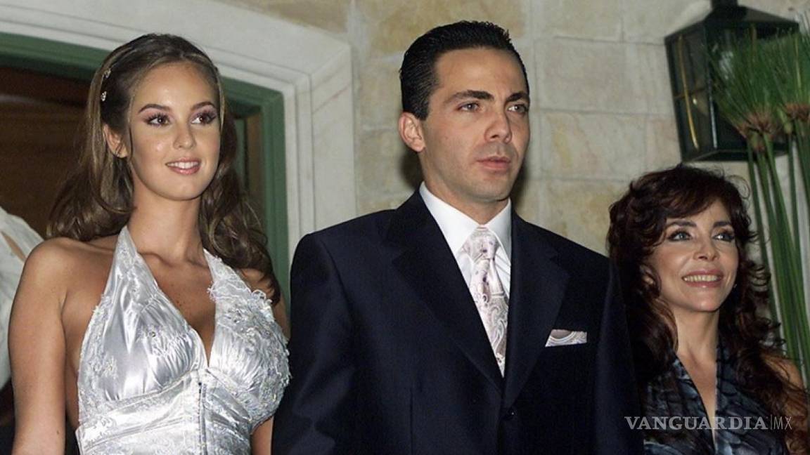 Exesposa de Cristian Castro asegura que el cantante tomaba biberón cuando estaban casados