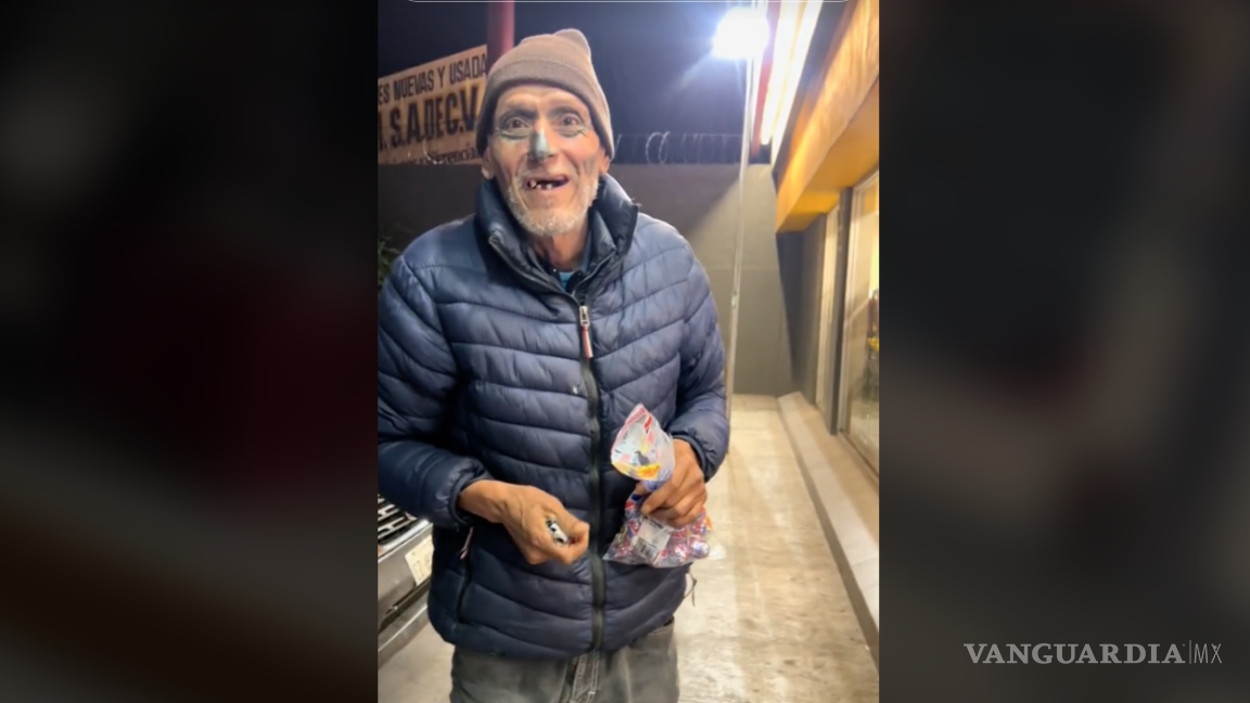 Vendedor de dulces en Saltillo es sorprendido por joven altruista; historia se viraliza en TikTok