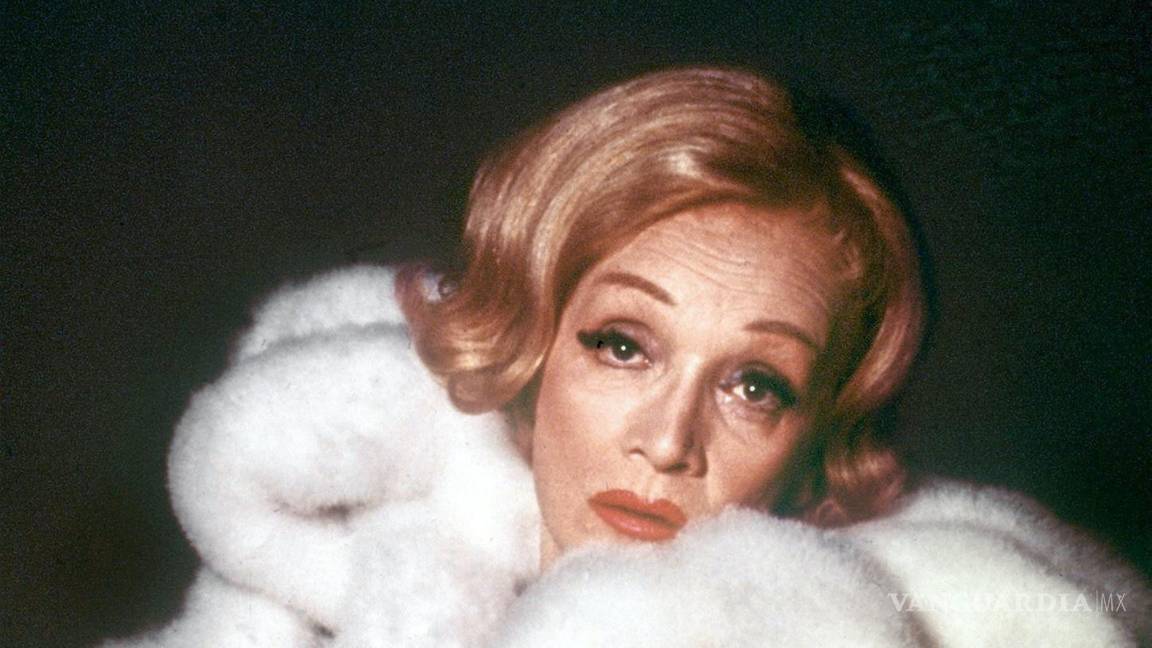 Marlene Dietrich, actriz, cantante, icono de moda y pionera de la libertad sexual