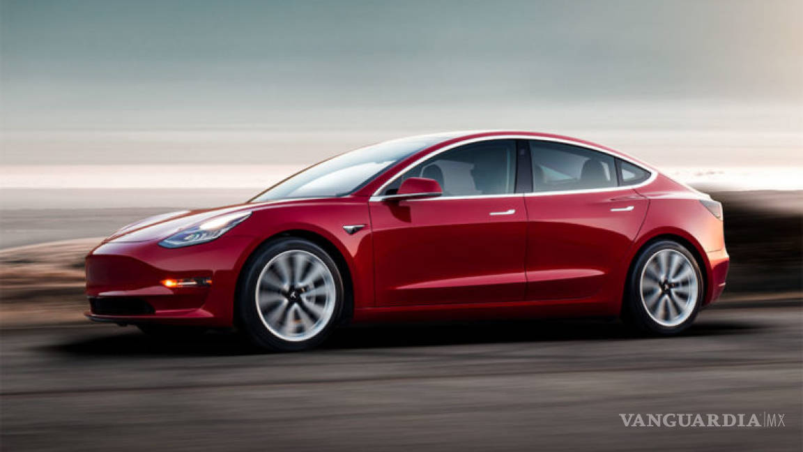 Tesla al fin logró alcanzar la producción estimada del Model 3