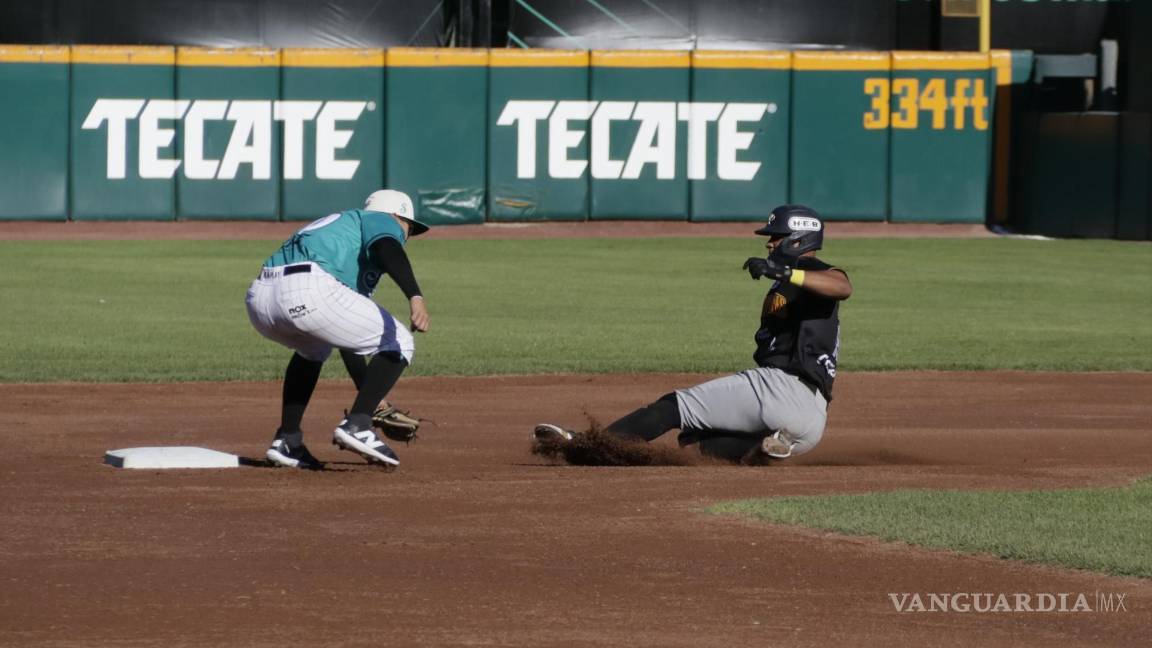 $!El sarape no le dio siquiera oportunidad a los Rieleros de empatarlos en el último juego.
