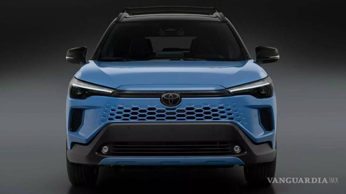 $!El Corolla Cross híbrido 2026 entrega 194 hp y ahora incluye pantalla de 10.5”, cuadro digital y Safety Sense 3.0 de serie.