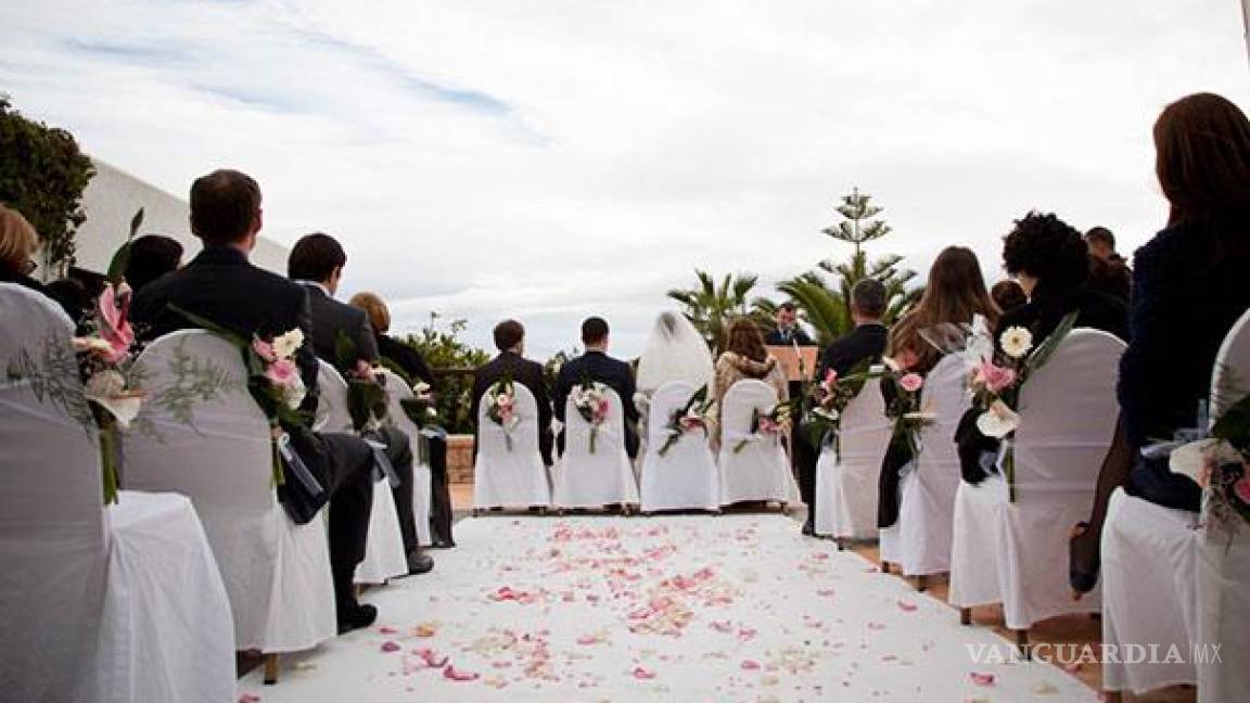 Borró todas las fotos que tomó en una boda, ‘no le ofrecieron ni un vaso de agua’