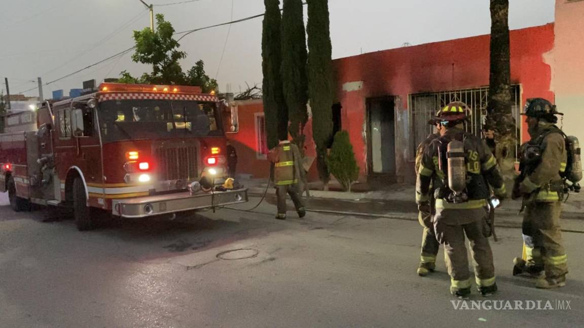 Saltillo: hombre incendia su humilde vivienda al intentar mitigar el frío encendiendo fuego