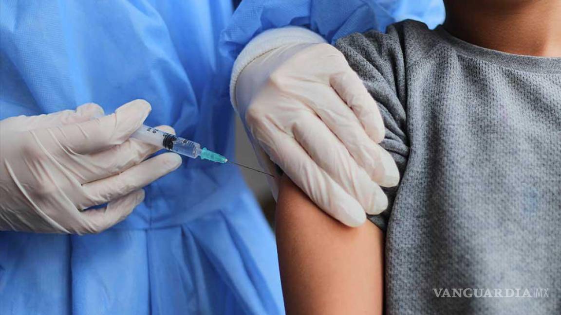Alerta experto caída de cobertura de vacunación infantil